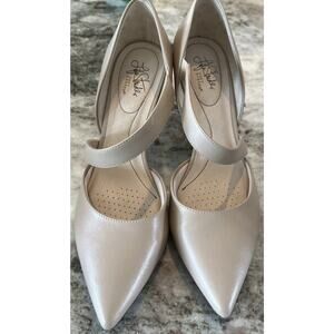 LifeStride Women's, Suki Pump Tender Taupe Size 11W Flex Sole Life Stride Soft